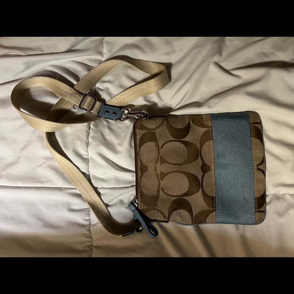 Coach Bag - Picture 1 of 6